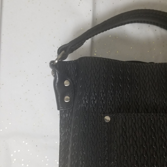 Patricia Nash black leather embossed bucket bag - Picture 4 of 9